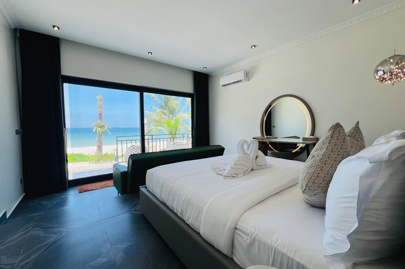 Executive Suite with Ocean Access